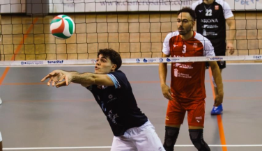 El Cisneros La Laguna cae en el derbi tinerfeño