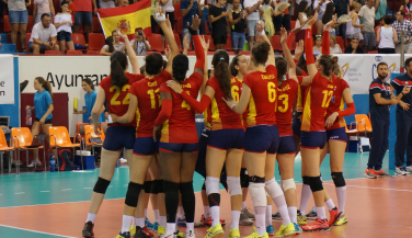 España lista para enfrentarse a Ucrania después de un viaje de odisea