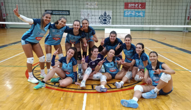 Aceites Abril Voleyourense suma dos importantes puntos en su visita a Valladolid