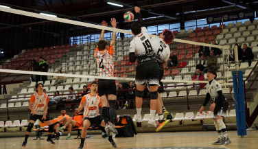 Victoria y objetivo conseguido tras el triunfo de PAterna Liceo Leonés en el derbi ante Supertite Va