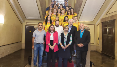 El Ayuntamiento de Avilés recibe a las Leonas del Vóley