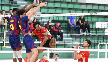 Ajustada victoria de Barça Voleibol frente a Indescar Zaragoza