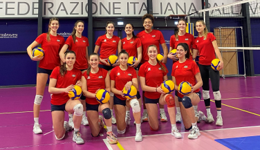España cierra su paso por Italia con triunfo 