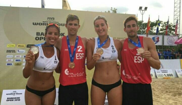 Doble podio en Bangkok: Plata y bronce para los españoles