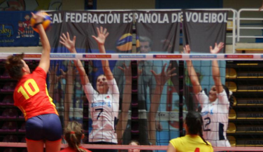 España debuta con triunfo ante Portugal en el WEVZA sub16 femenino