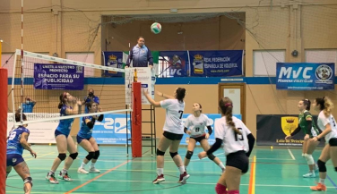 Mairena Voley Club vence a las subcampeonas de Andalucía por la vía rápida