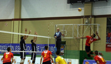 España pierde contra Francia en el tercer partido del Torneo Internacional de Palencia 