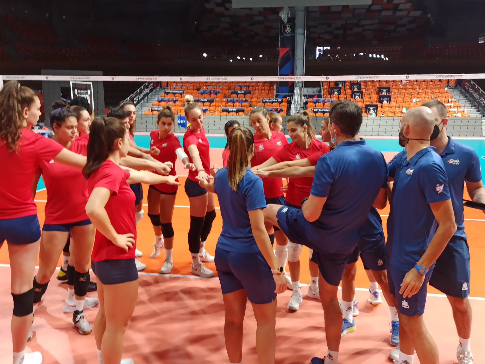 Las Leonas del Vóley conocen el Kolodruma Sport Hall de Plodviv