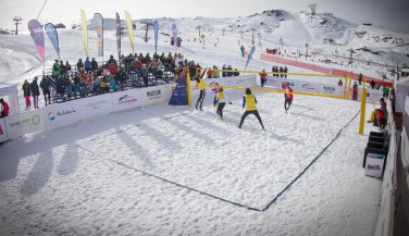 Revive las mejores imágenes del primer torneo de Vóley Nieve en España
